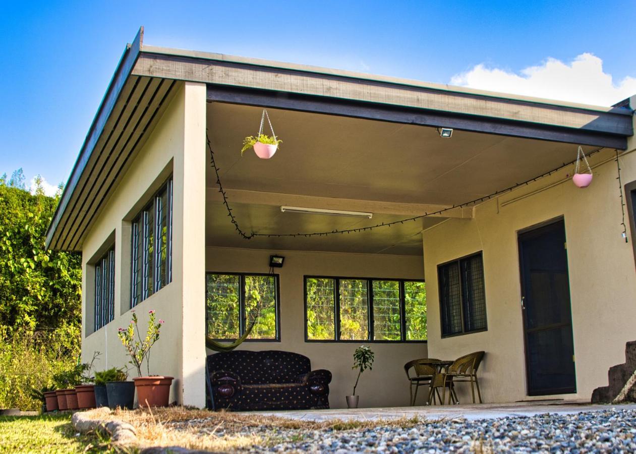 Guddy'S Riverside Cottage Nausori エクステリア 写真